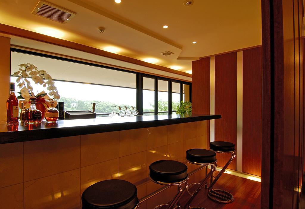 ฮาโกเน่ โทกิโนชิซูกุ Hotel ภายนอก รูปภาพ A bar at a hotel