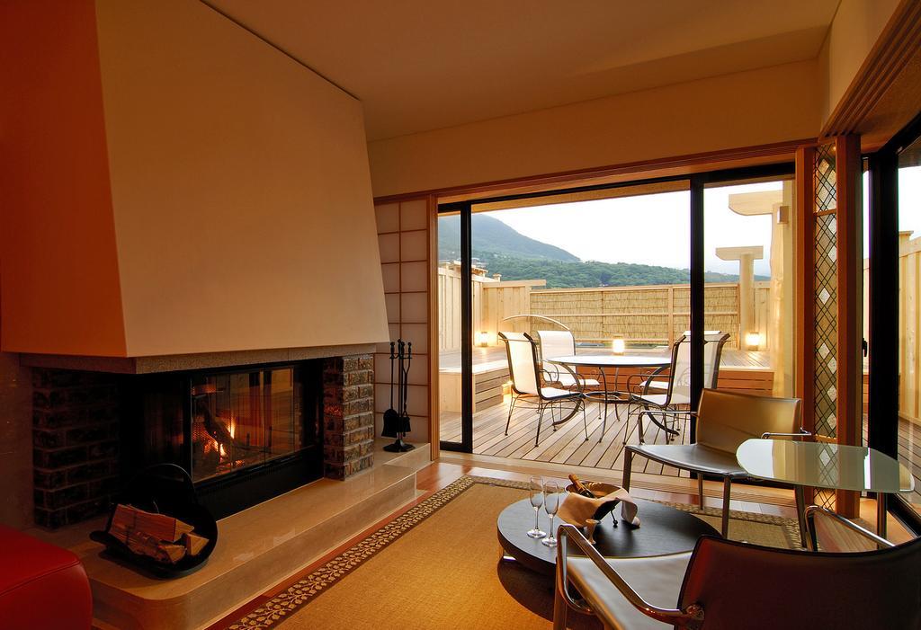 ฮาโกเน่ โทกิโนชิซูกุ Hotel ห้อง รูปภาพ A suite at the Hoshinoya Kyoto