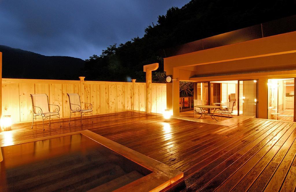 ฮาโกเน่ โทกิโนชิซูกุ Hotel ห้อง รูปภาพ A modern onsen