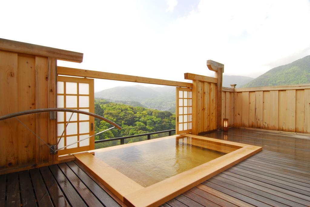ฮาโกเน่ โทกิโนชิซูกุ Hotel ห้อง รูปภาพ A traditional open-air onsen
